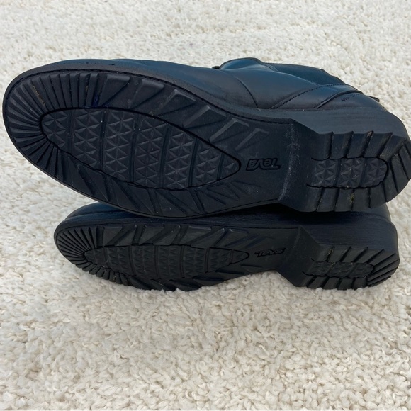 Teva Women’s Booties Black Leather Waterproof Pull On Size 7.5 - Picture 5 of 6
